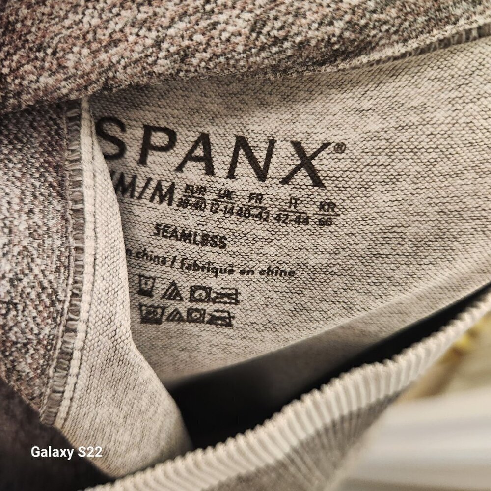 SPANX "Spacedye" Cloudy Grey Sculpt Leggings. NWT. Size Medium - Picture 8 of 8
